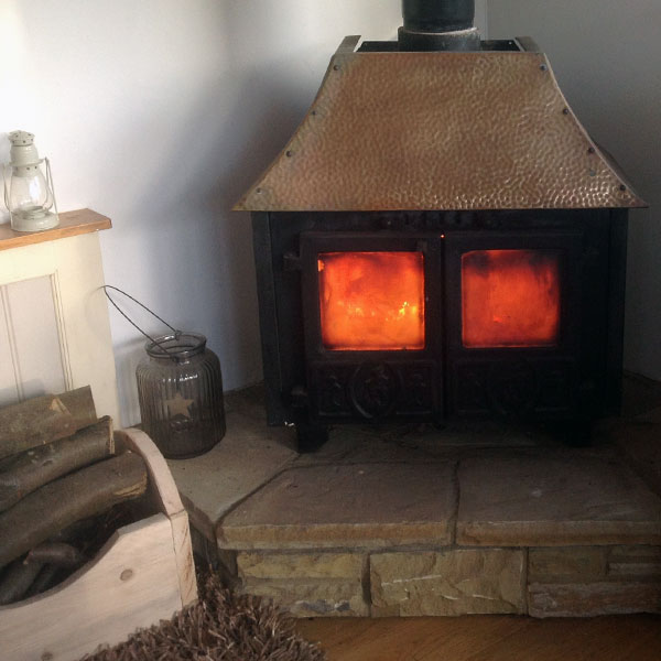 Image on Glowing Embers - UK Fireplaces and Stoves - installation b lamplight