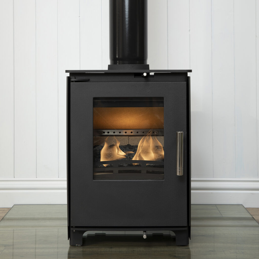 Image on Glowing Embers - UK Fireplaces and Stoves - Loxton 3 Conv 1